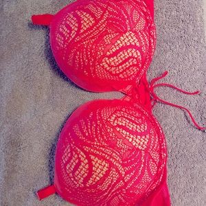 Victoria Secret pink lace bra. Size 38 C Good condition